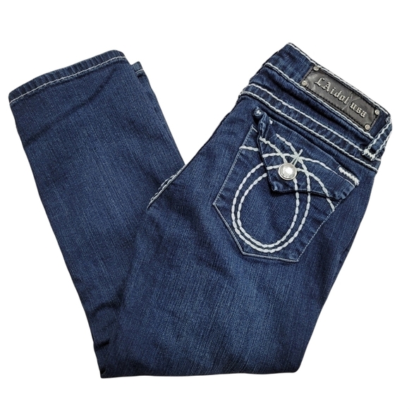 𝅺DARK Wash Denim Capris Womens Size 9  Embroidered Stitched Stretchy - Picture 5 of 8